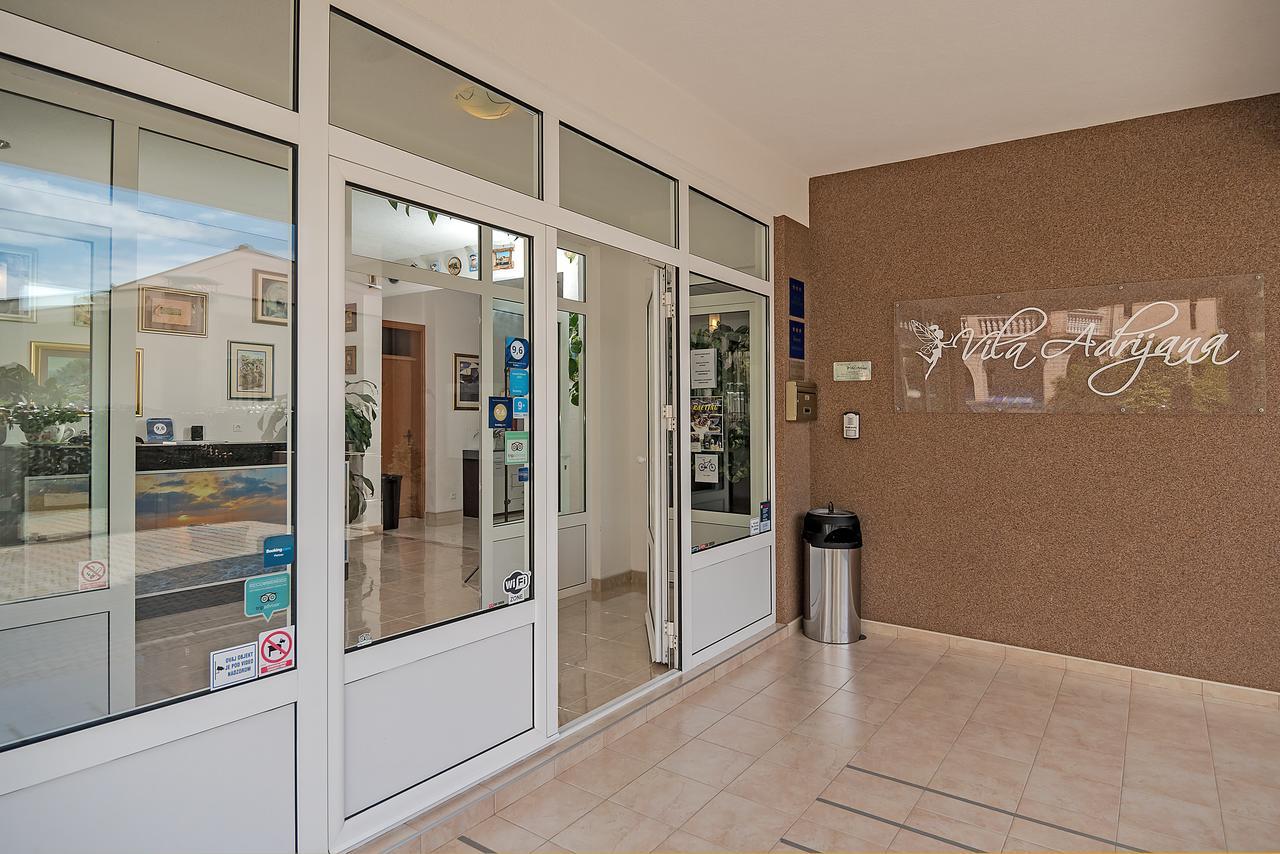 Apartments Vila Adrijana & Fitness Studio Wolf Baska Voda Exterior photo